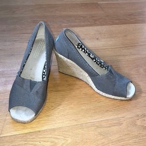 Toms wedges!